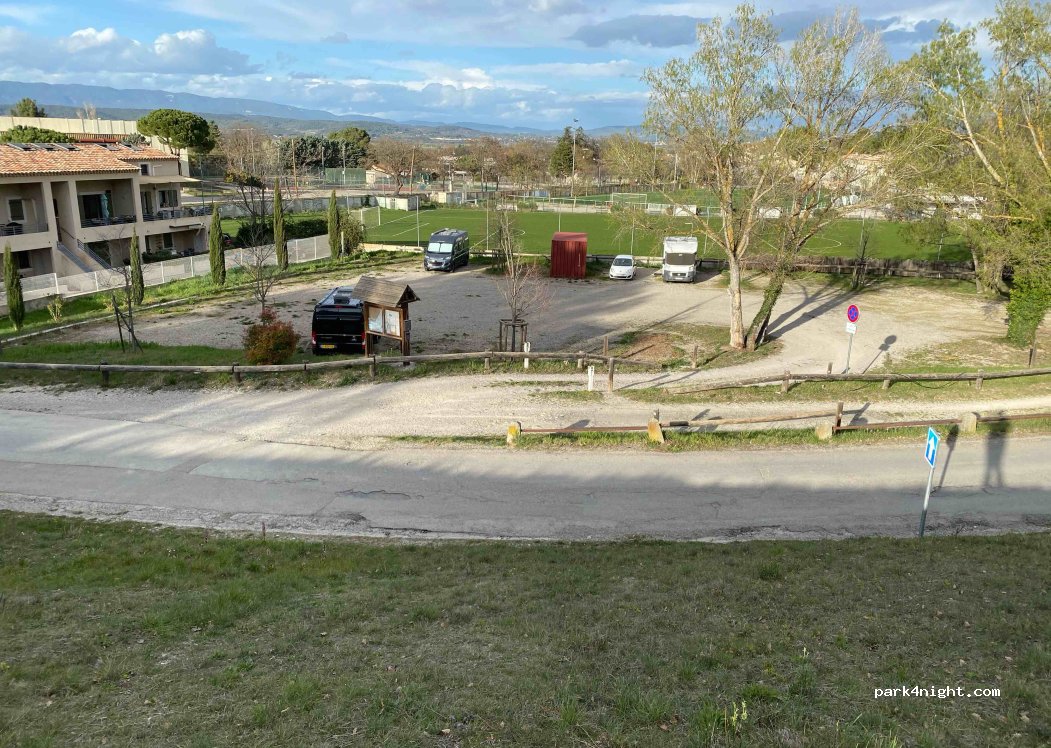 (13610) Le Puy-Sainte-Réparade - 380 Avenue du Stade — foto 3