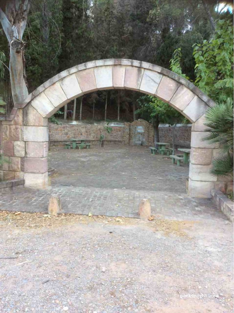 (46118) Serra - 15 Plaça Poligono 4 — foto