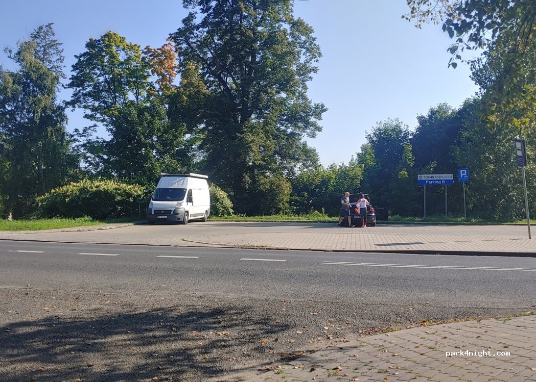 (58-560) Jelenia Góra - 266 Wolności — foto 2