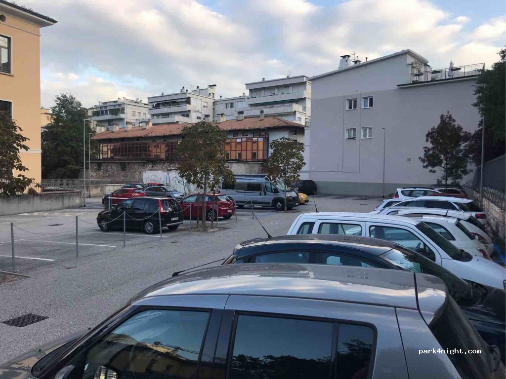 (38122) Trento - 6 Via Benedetto Giovanelli — foto