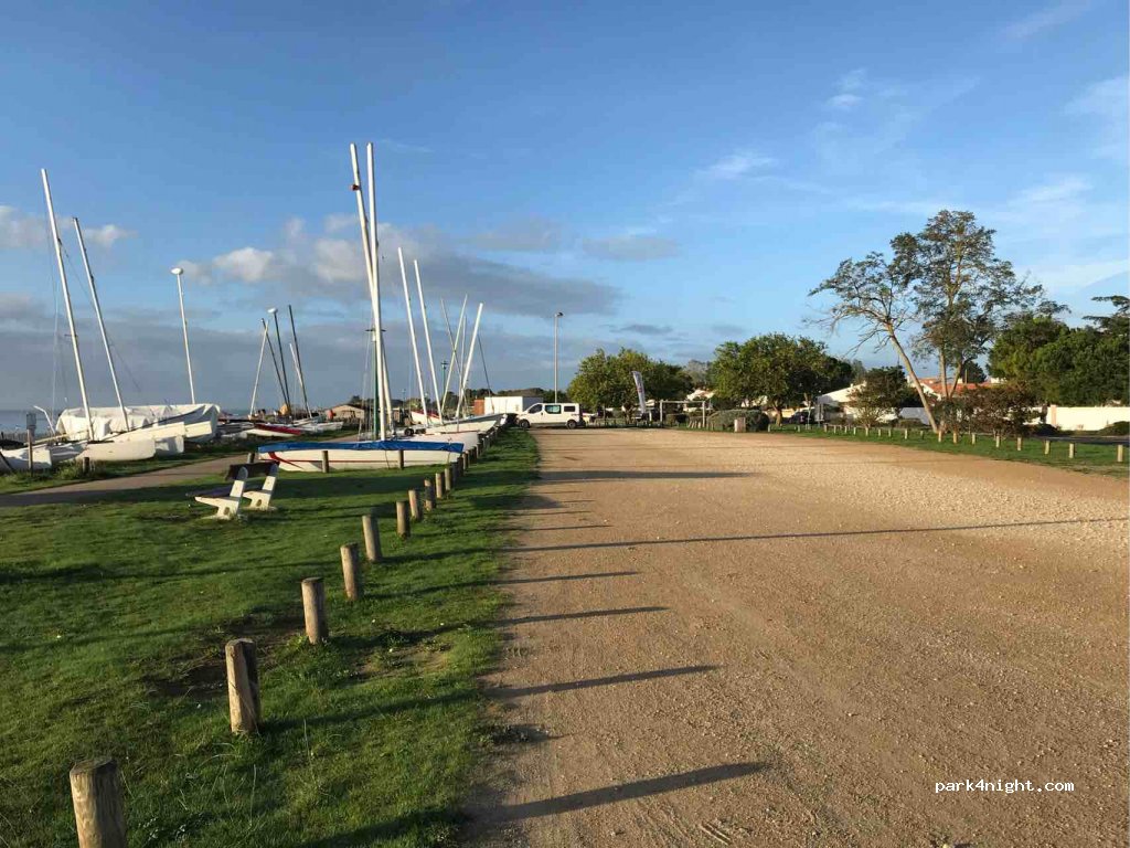 (17940) Rivedoux-Plage - 660 Avenue des Dunes — foto