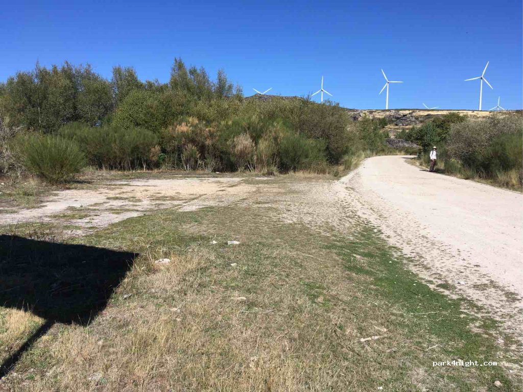 (5300) Calabor - Unnamed Road — foto