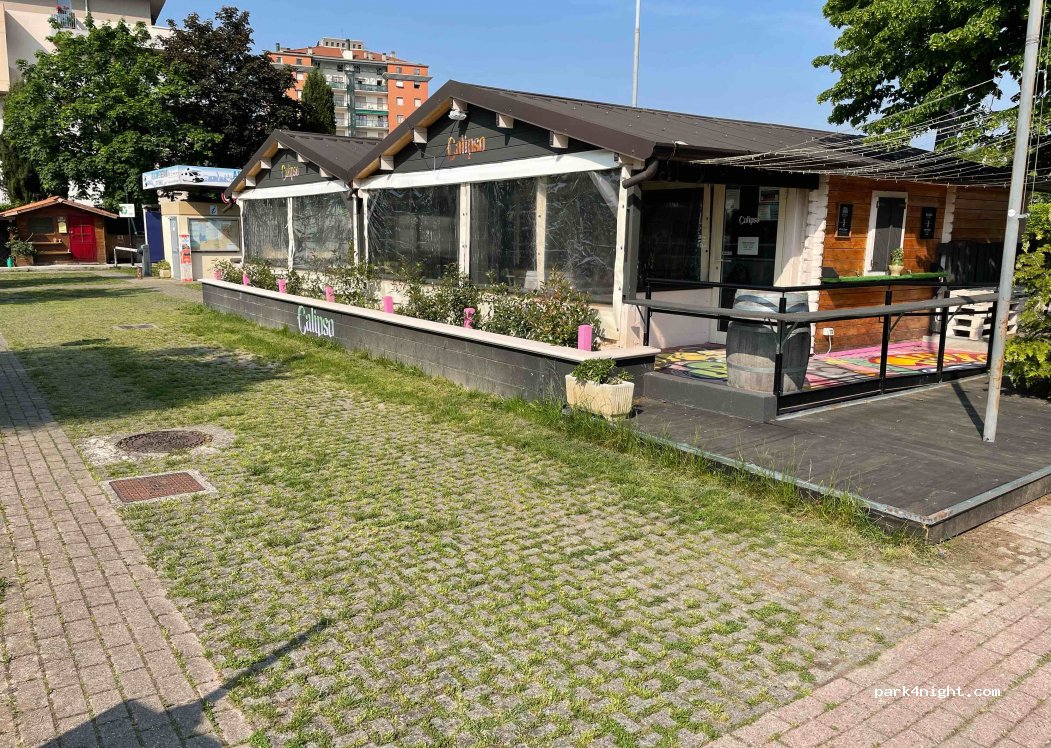 Camper Parking Area - Citta dei Mille — foto