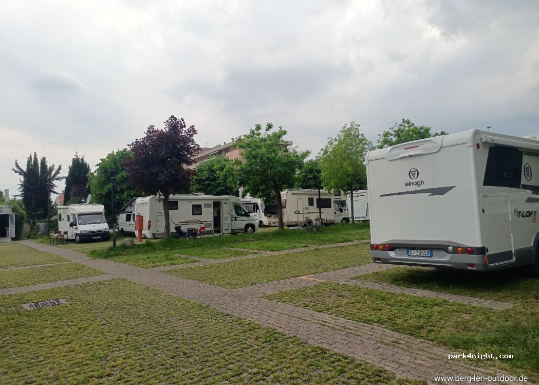 Camper Parking Area - Citta dei Mille — foto 3