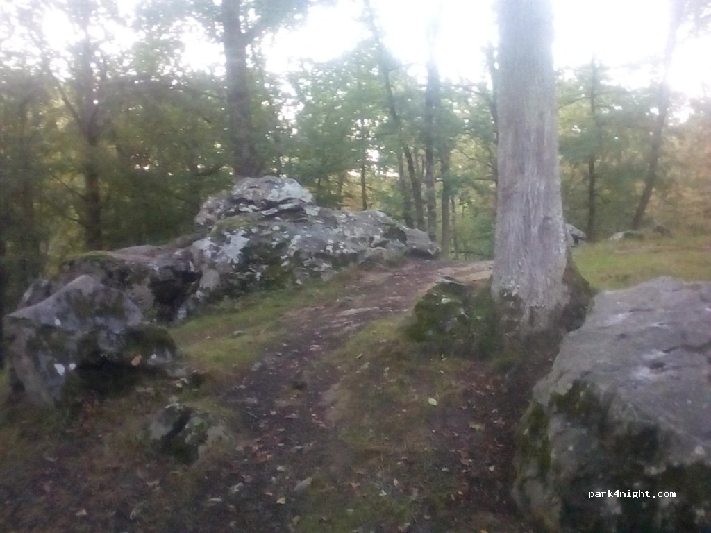 (89500) Les Bordes - Les Roches de la Garenne — foto