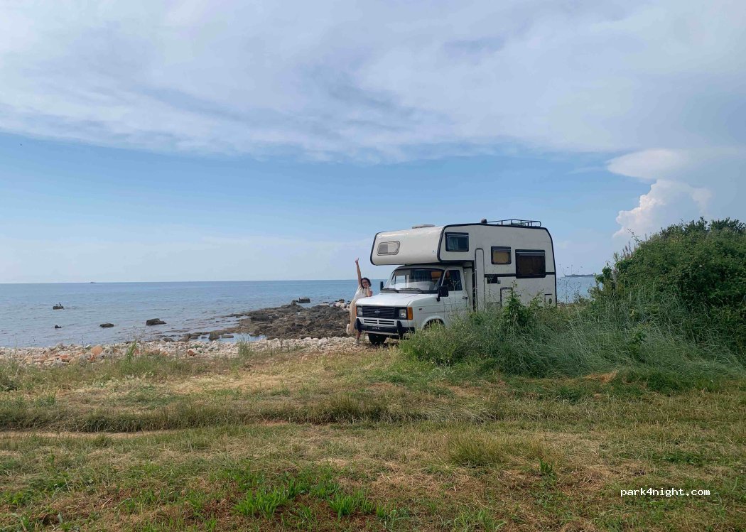 (52470) Lovrečica - Unnamed Road — foto 3