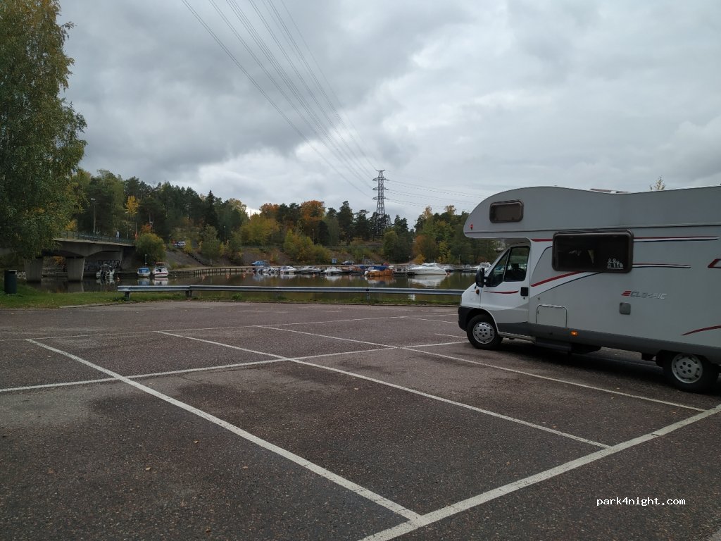 (00570) Helsinki - 16 Marsalkantie — foto