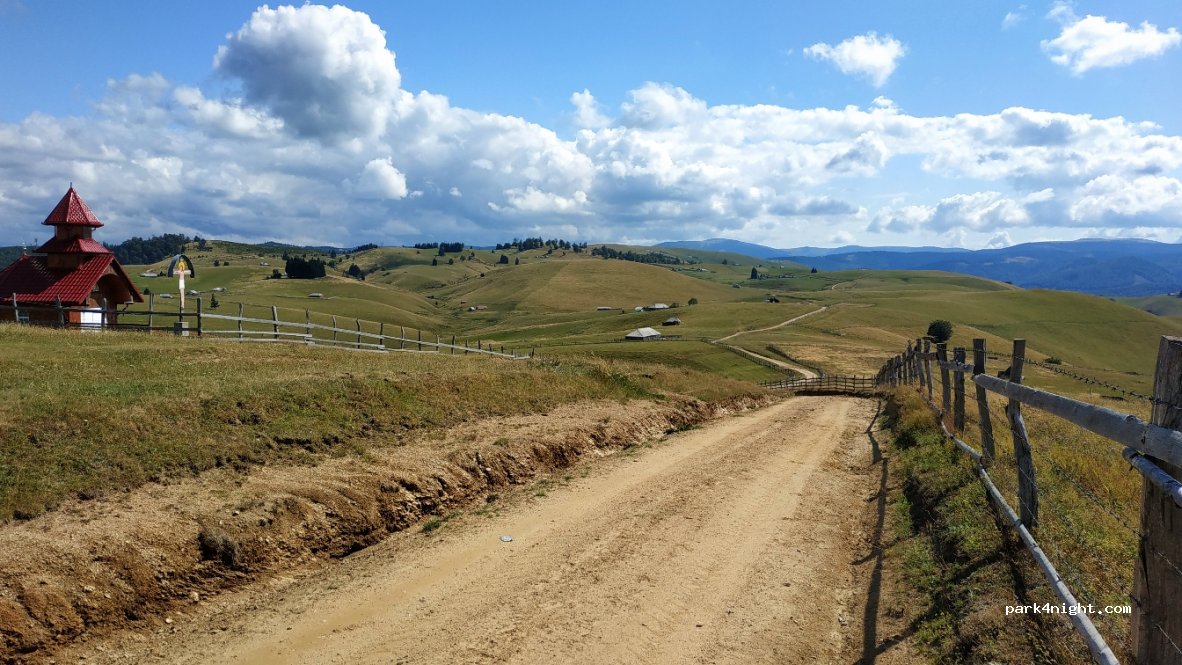 ()  - Unnamed Road — foto