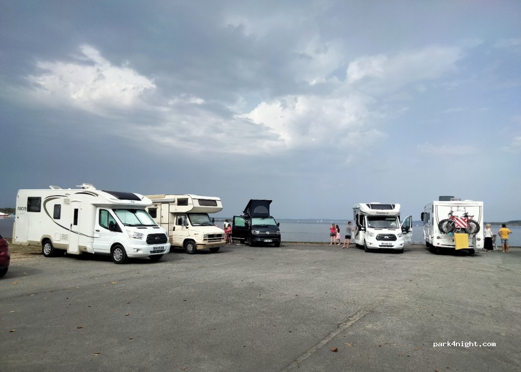 (40160) Parentis-en-Born - Route du Lac — foto 3