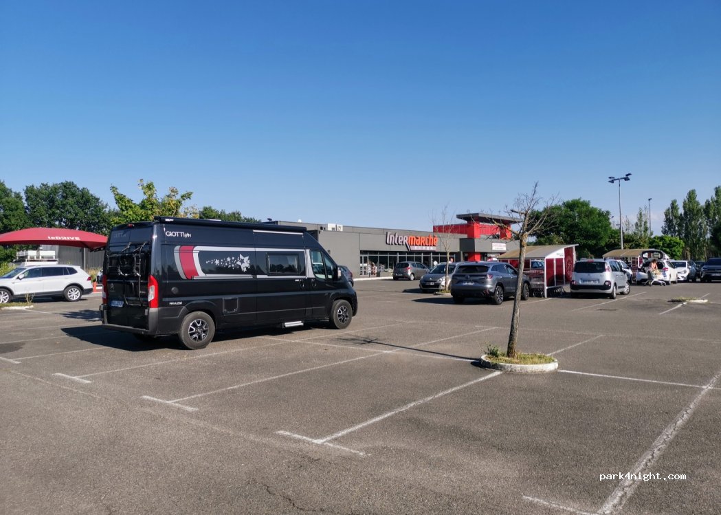 (82000) Montauban - 1000D Avenue des Mourets — foto