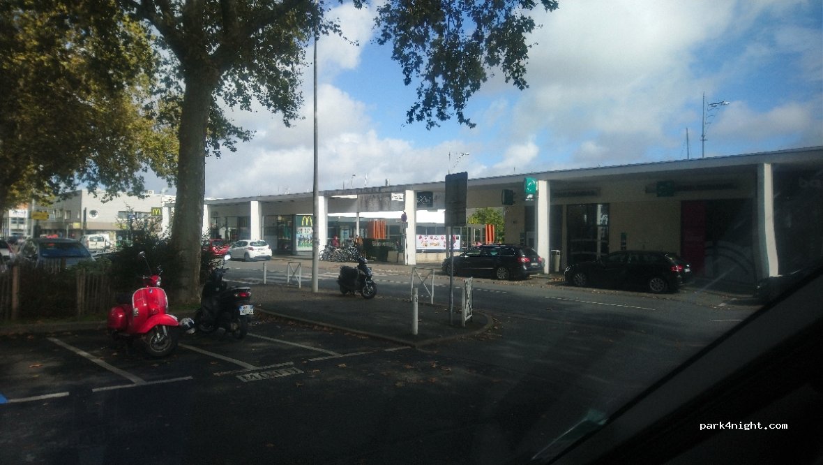 (17000) La Rochelle - 41 Rue de la Scierie — foto 2