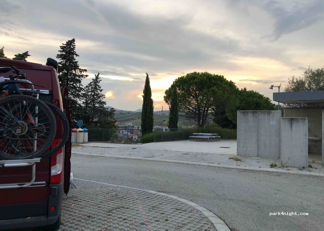 (47890) San Marino di Urbino - 2 Via dei Paceri — foto