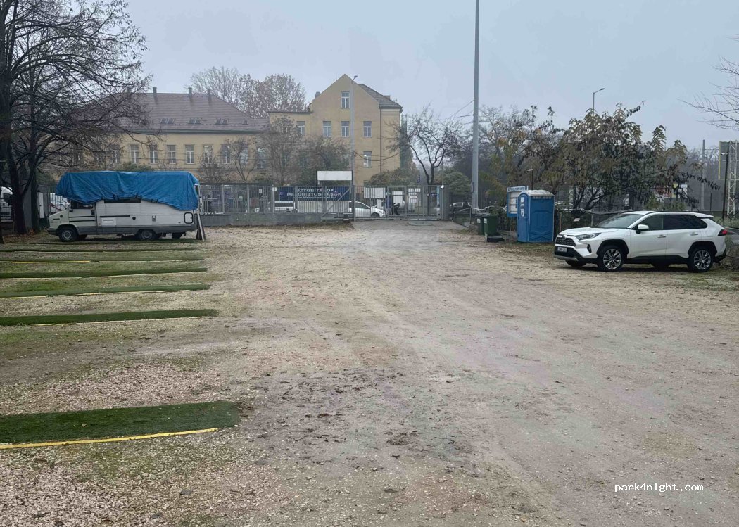 Stellplatz Budapest — foto 2