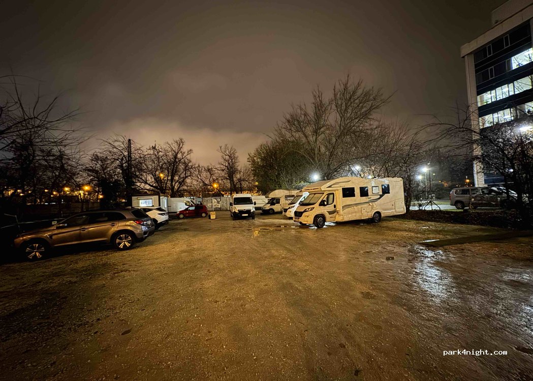 Stellplatz Budapest — foto 4