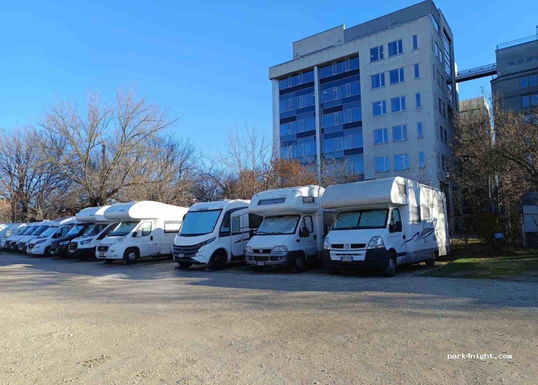 Stellplatz Budapest — foto 5