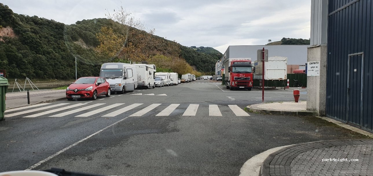 (20750) Zumaia - 5 Urola Enparantza — foto 3