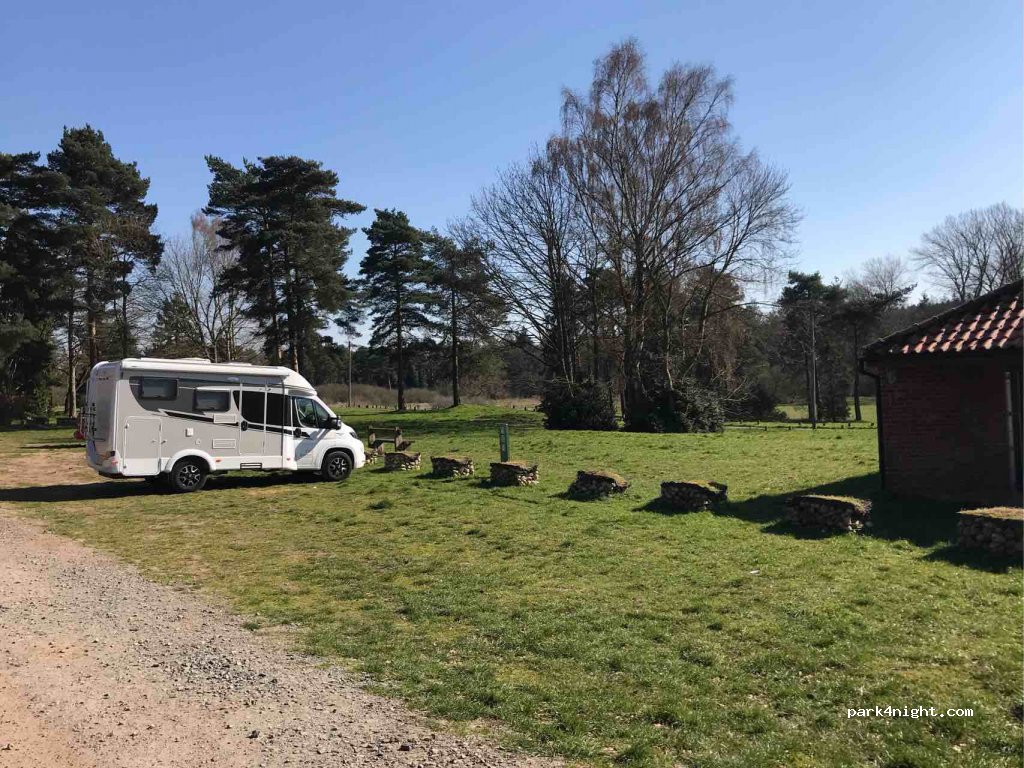 (IP27 0TT) Santon Downham - Unnamed Road St Helens picnic site — foto