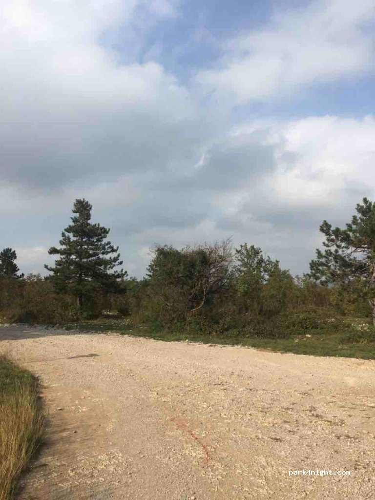 (6275) Črni Kal - Unnamed Road — foto 2