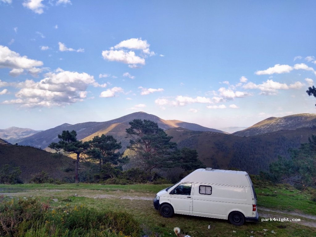 (33874) Tineo - Unnamed Road — foto