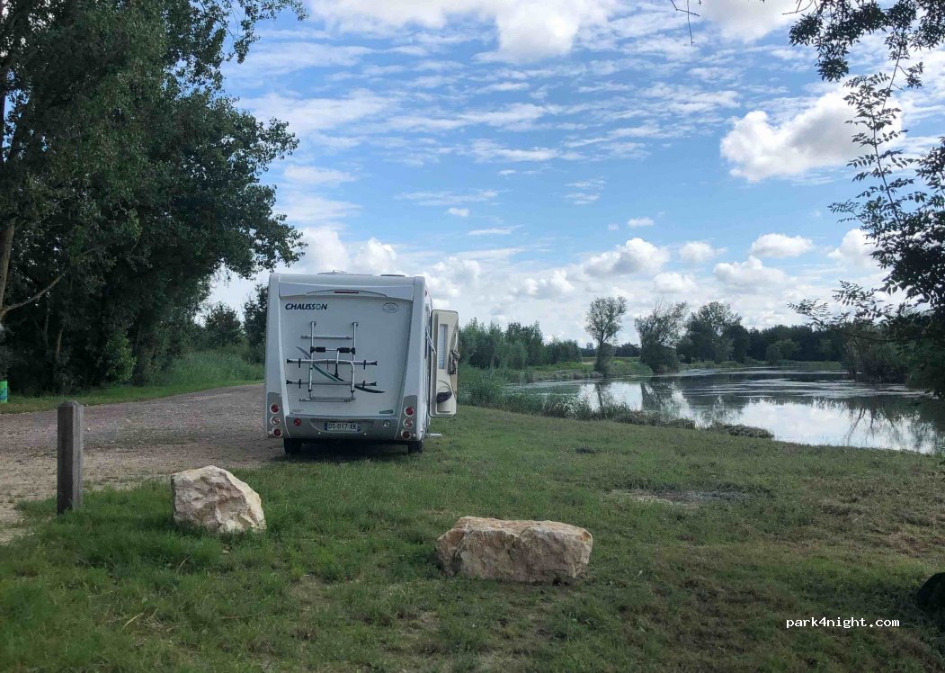 (01570) Feillens - Route de Vésines — foto