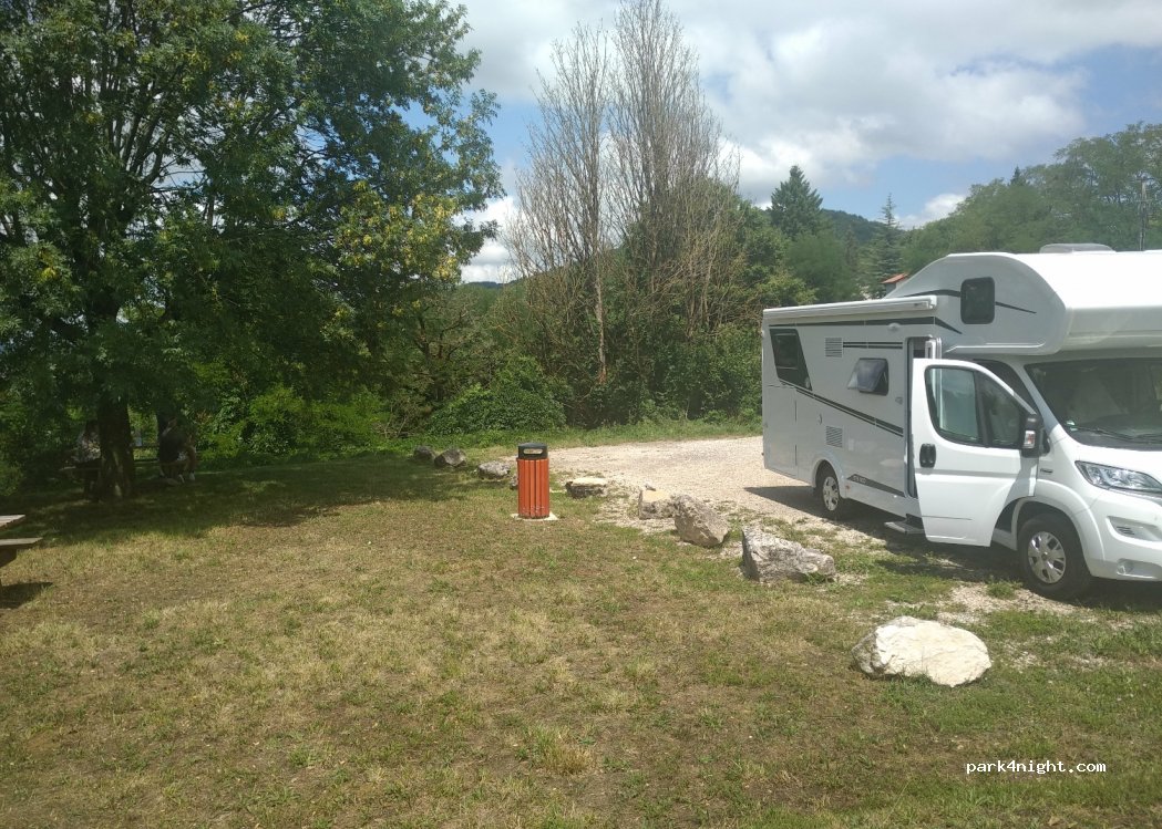 (01160) Saint-Martin-du-Mont - 85 Route du Farget — foto 4