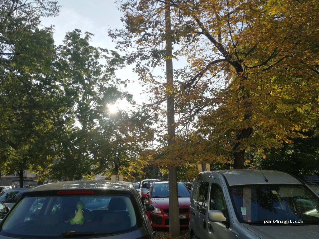 (8000) Székesfehérvár - 1 Salétrom utca — foto