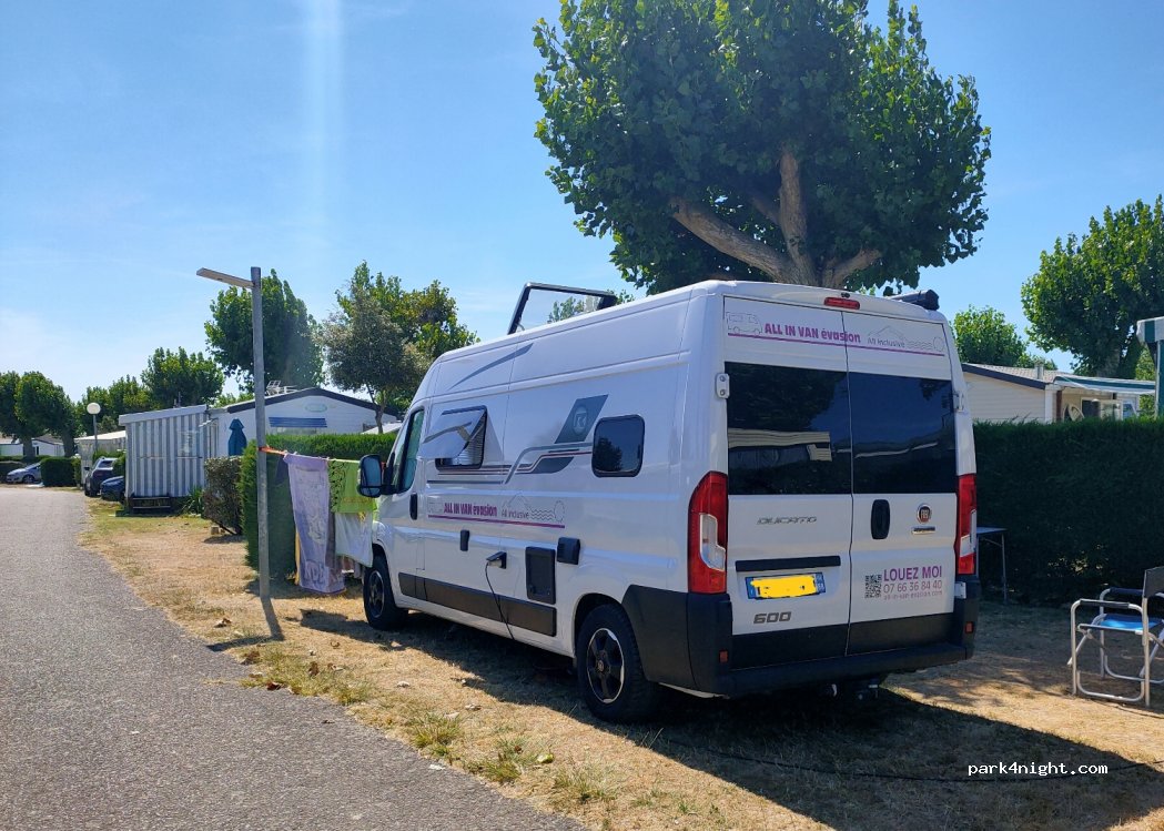 Camping Les Fosses Rouges — foto