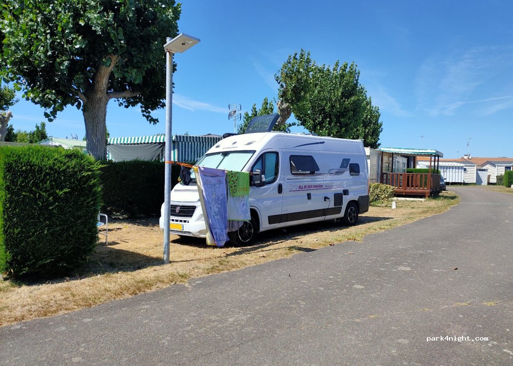Camping Les Fosses Rouges — foto 2