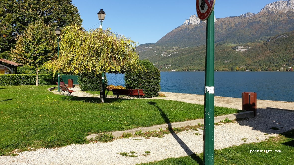 (74210) Doussard - 9 Place du Port — foto 3