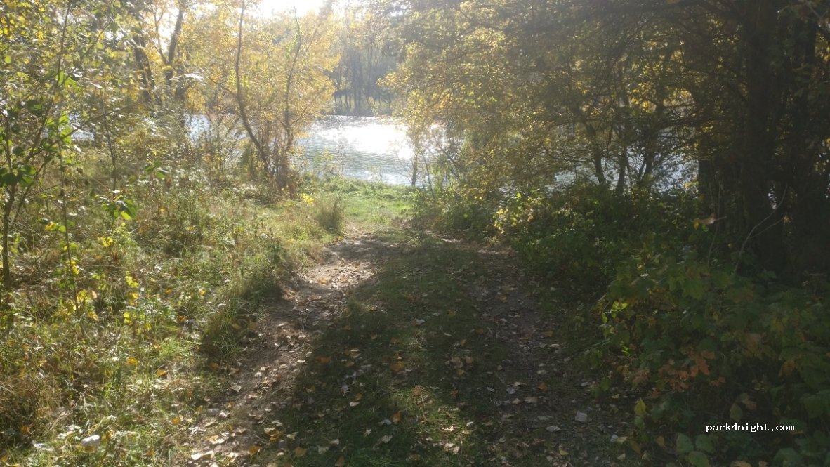 (927 05) Dlhá nad Váhom - Unnamed Road — foto
