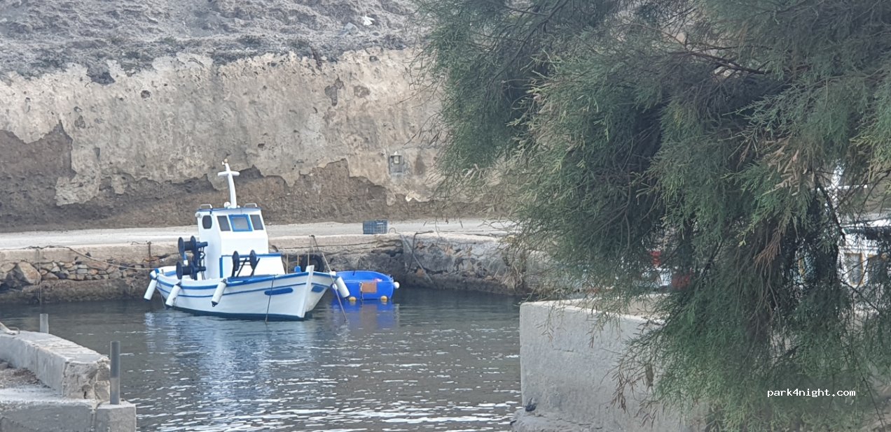 (847 00) Santorini - Unnamed Road — foto 2