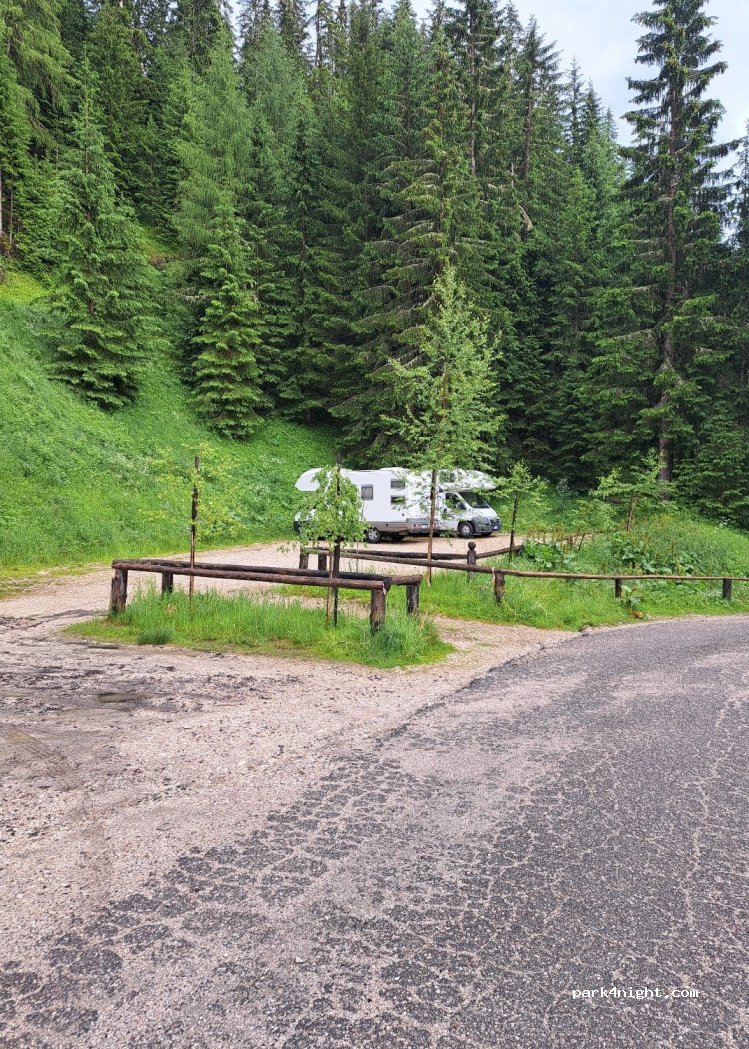 (39030) La Valle - Unnamed Road — foto