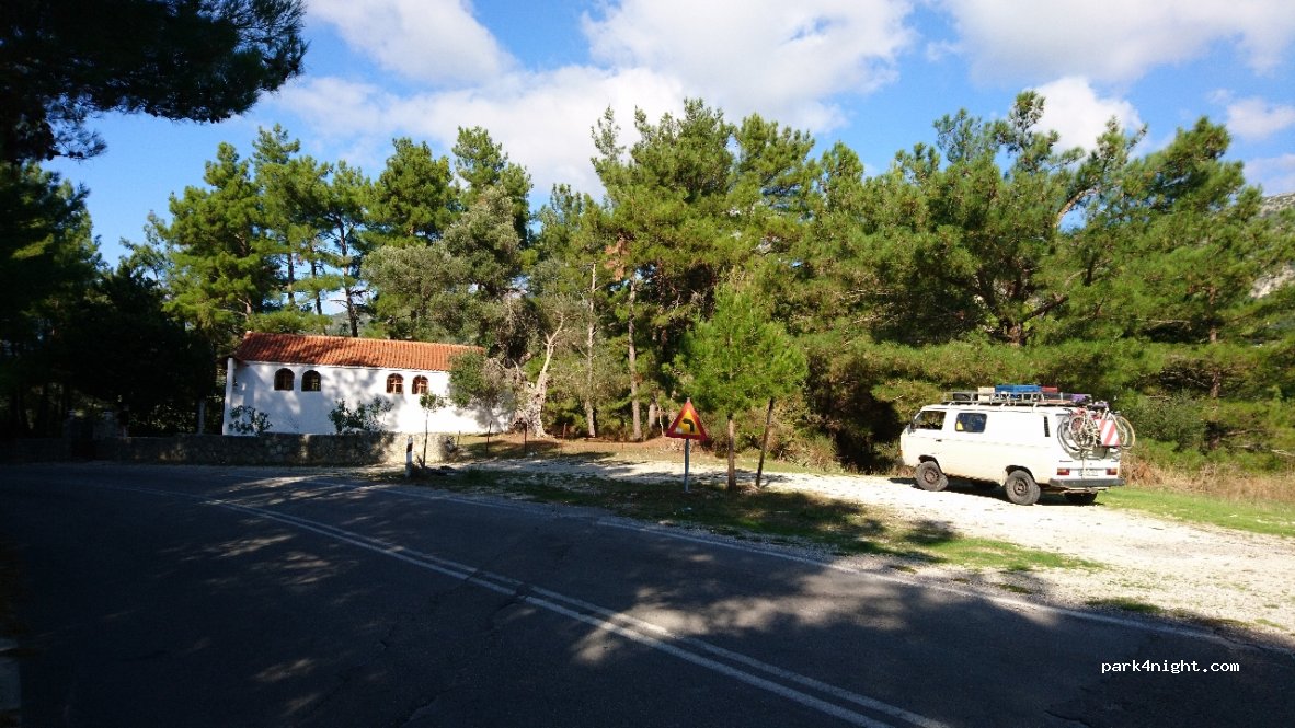 (310 82) Komilio - Eparchiaki Odos Lefkas - Vasilikis — foto