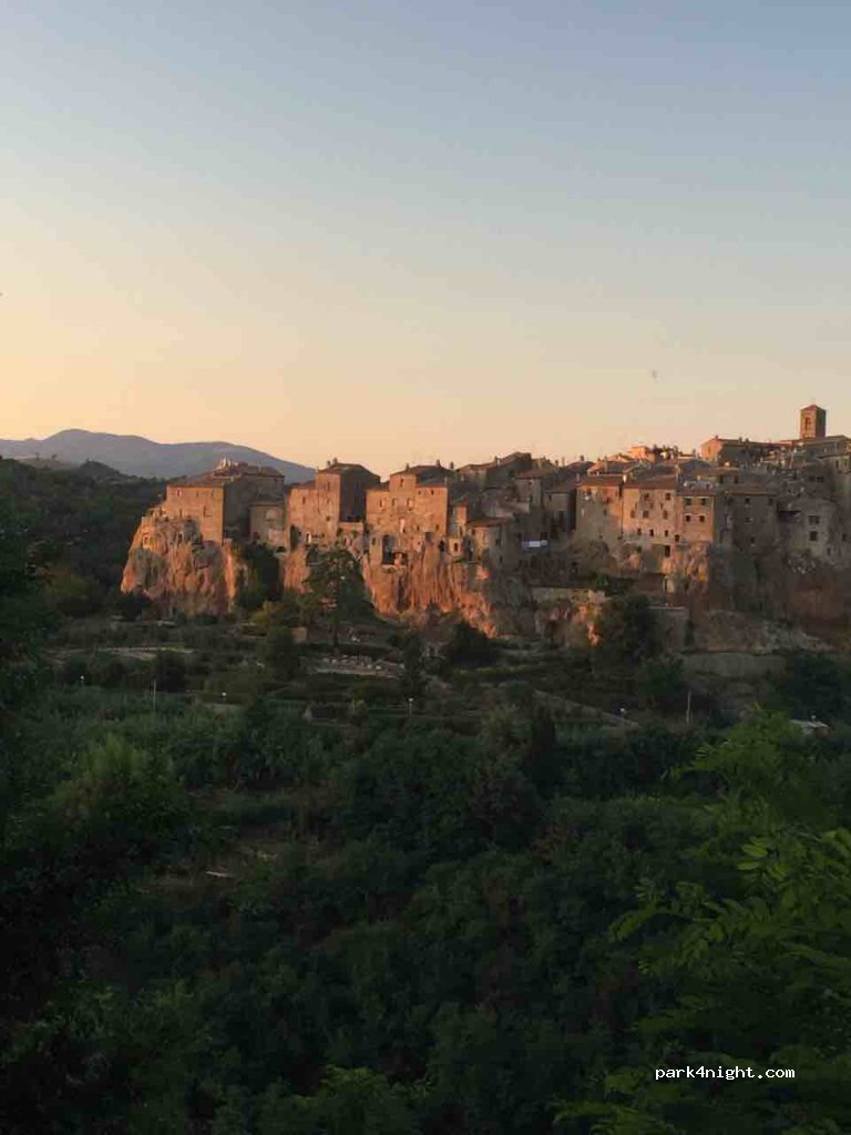 (58017) Pitigliano - 50125 SR74 — foto