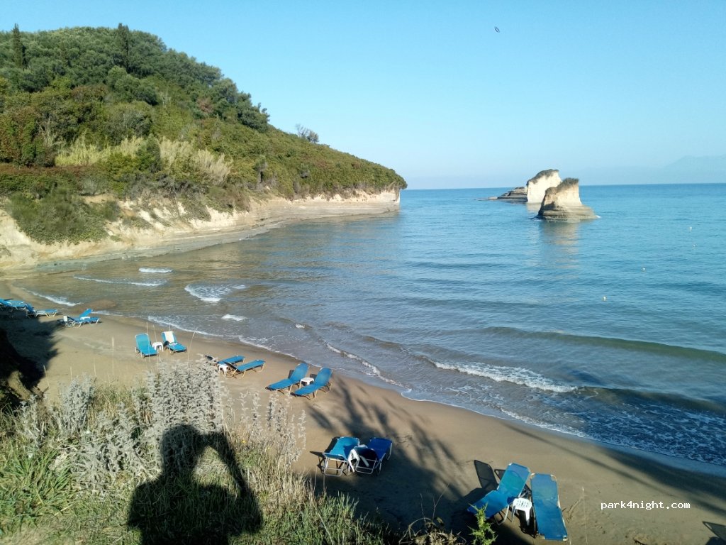 (490 81) Sidari - Unnamed Road — foto