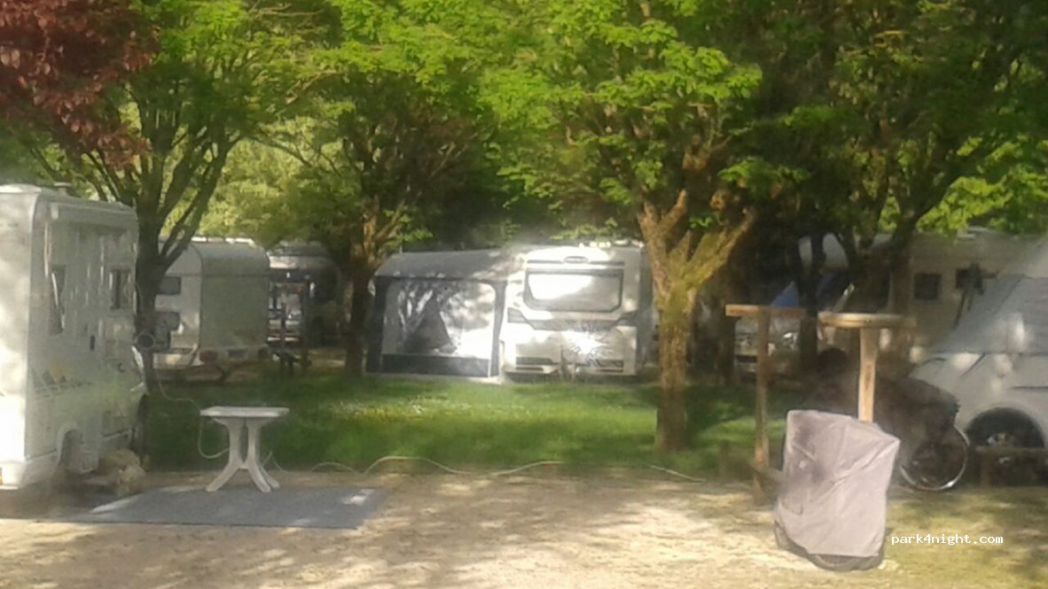 Camping municipal des Mégisseries de Jonzac*** — foto 2
