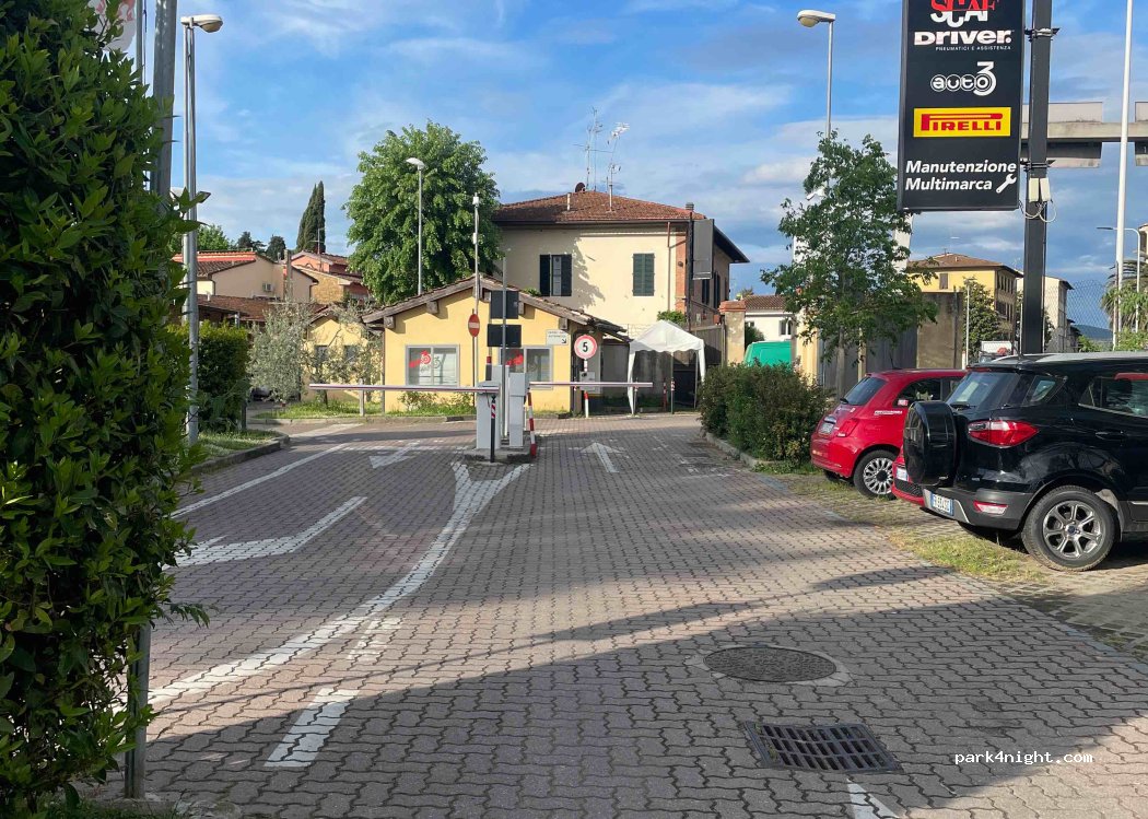 Area Sosta Camper Gelsomino — foto
