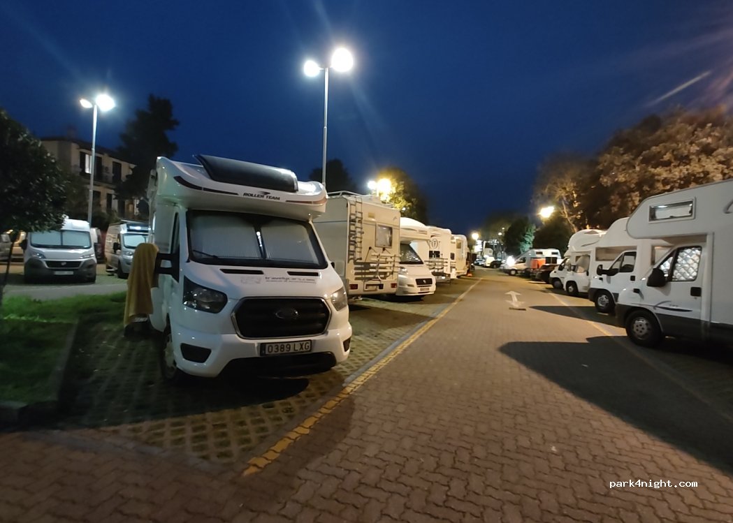 Area Sosta Camper Gelsomino — foto 3