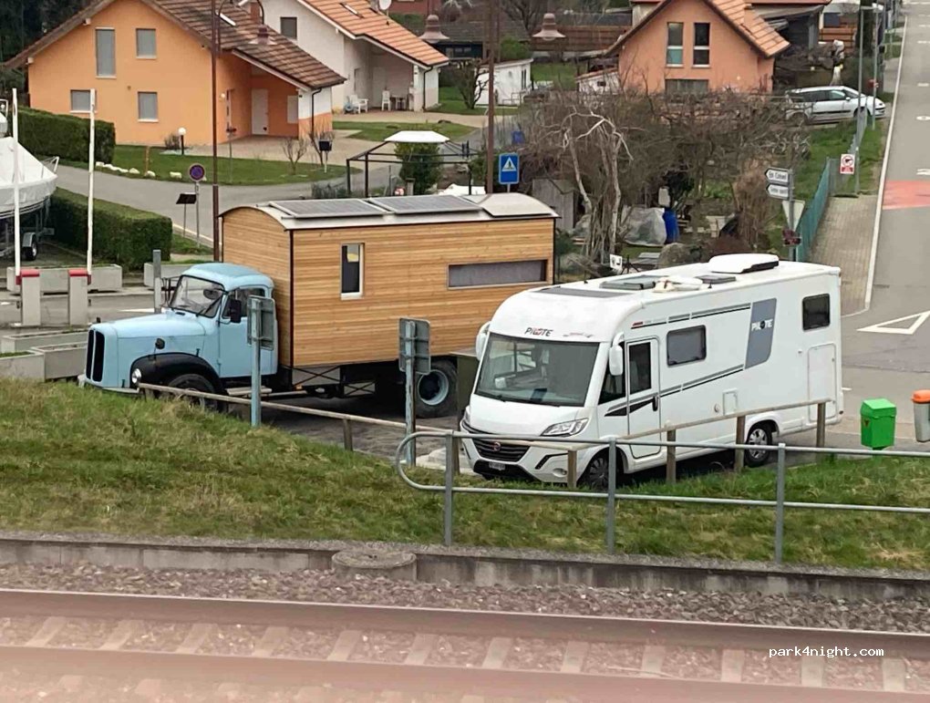 Aire camping-car de Cheyres — foto 4