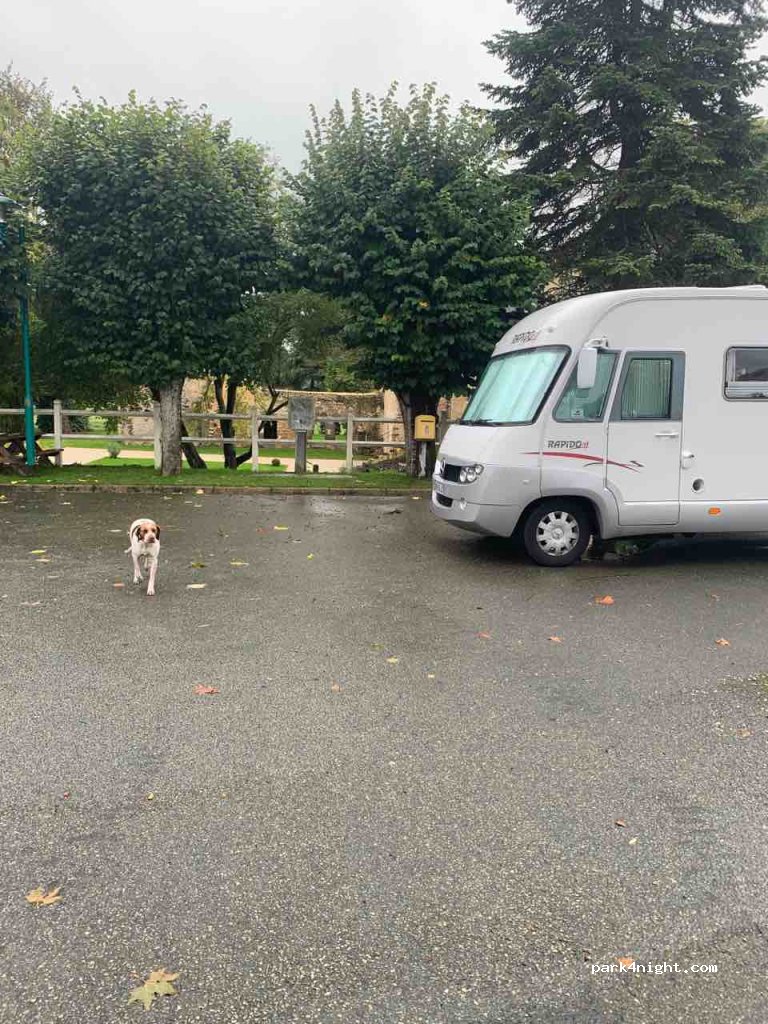 (72170) Juillé - 1 Place du Ml Leclerc — foto 3