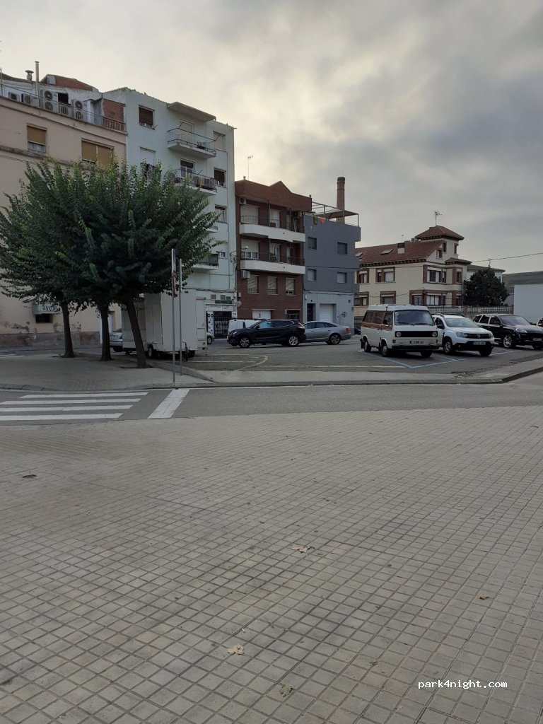 (22520) Fraga - 4 Avenida de los Deportes — foto 2