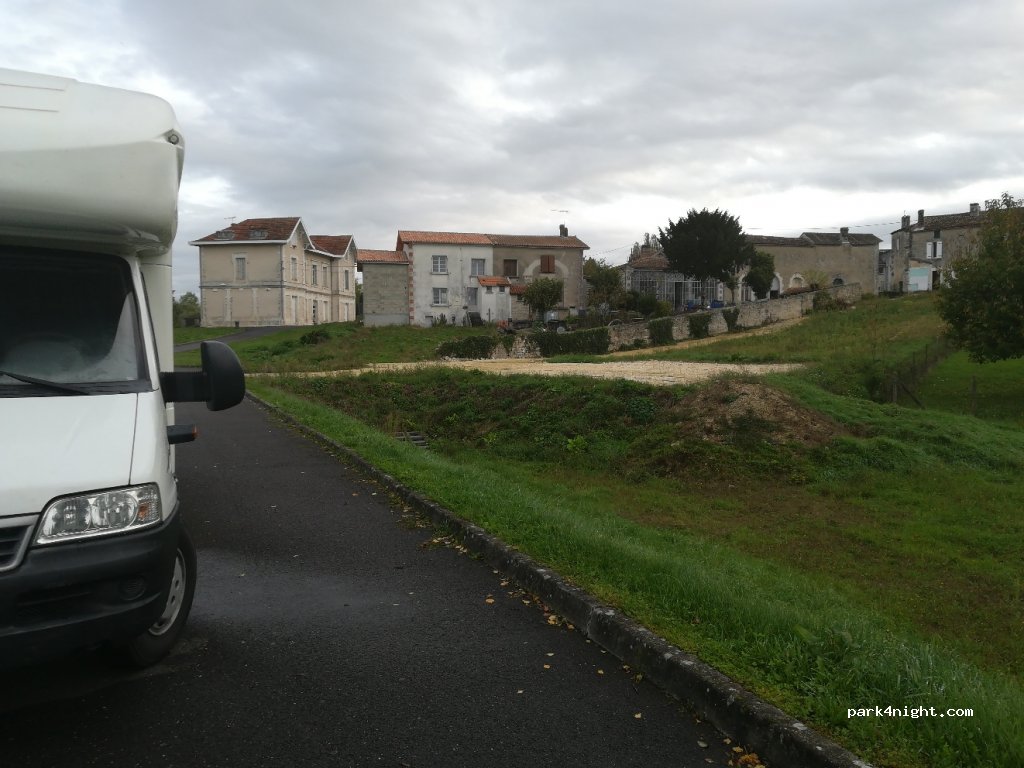(16470) Saint-Michel - 18 Impasse Chantoiseau — foto 2