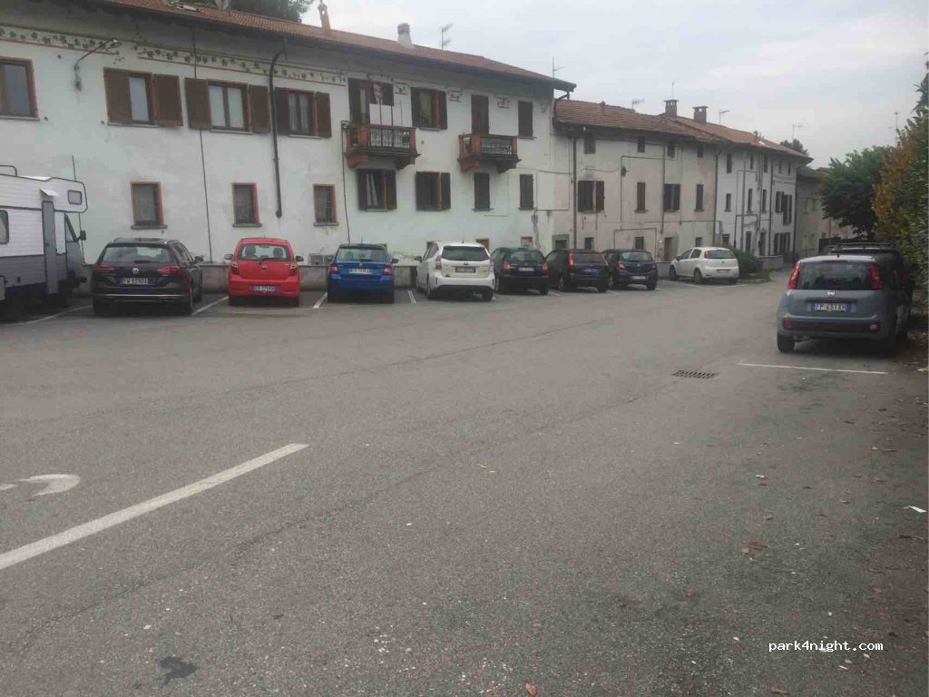 (28053) Castelletto sopra Ticino - 1 Via Valle Nord — foto