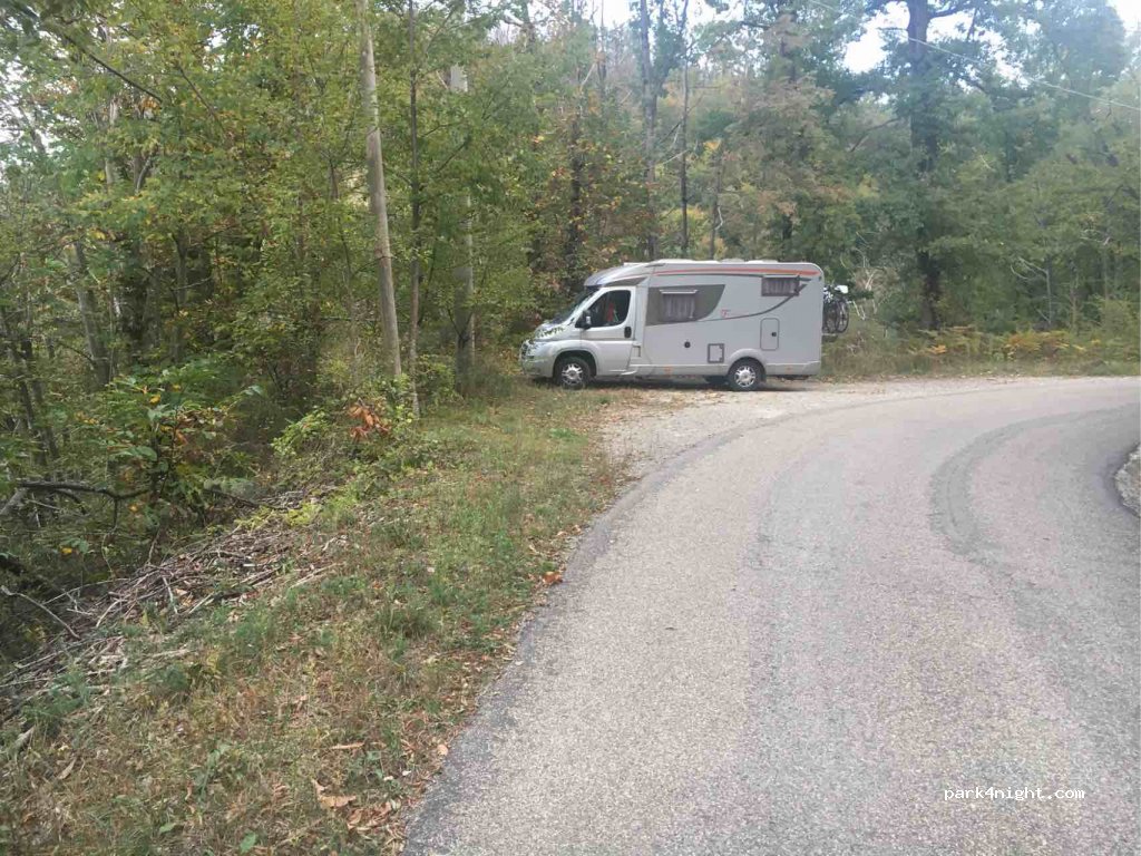 (40030) Grizzana Morandi - Unnamed Road — foto