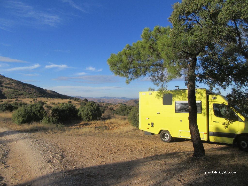 (50300) Calatayud - Camino Forestal de la Sierra Vicor — foto