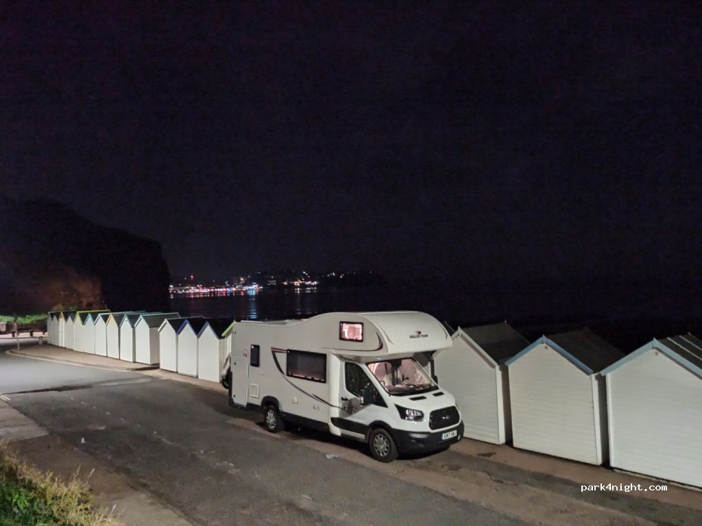 (TQ3 2NU) Paignton - 50 Marine Parade — foto 3