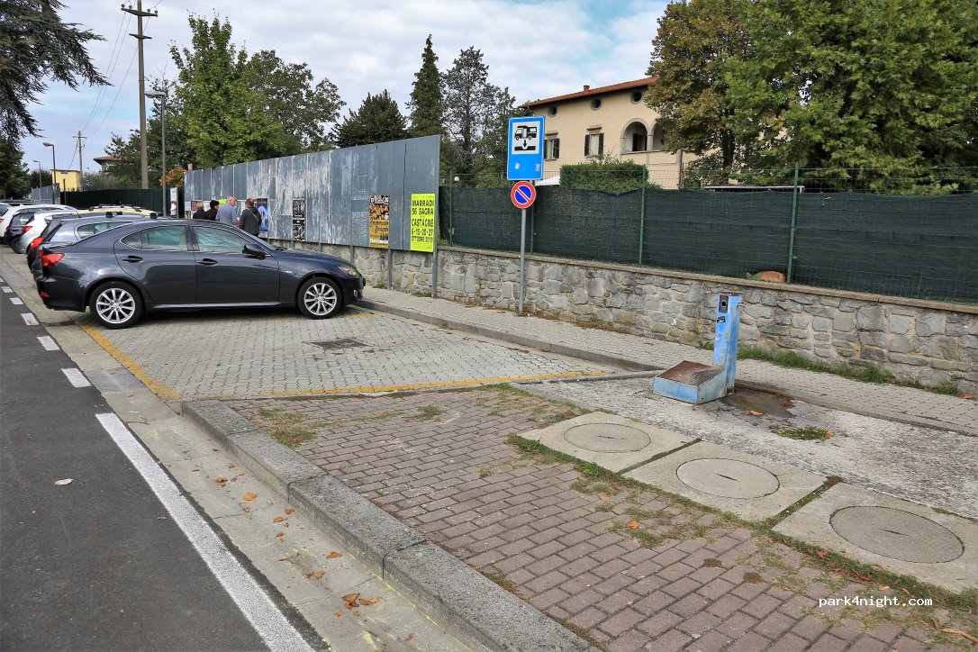 (50038) Scarperia e San Piero - 80 Viale Giacomo Matteotti — foto 2