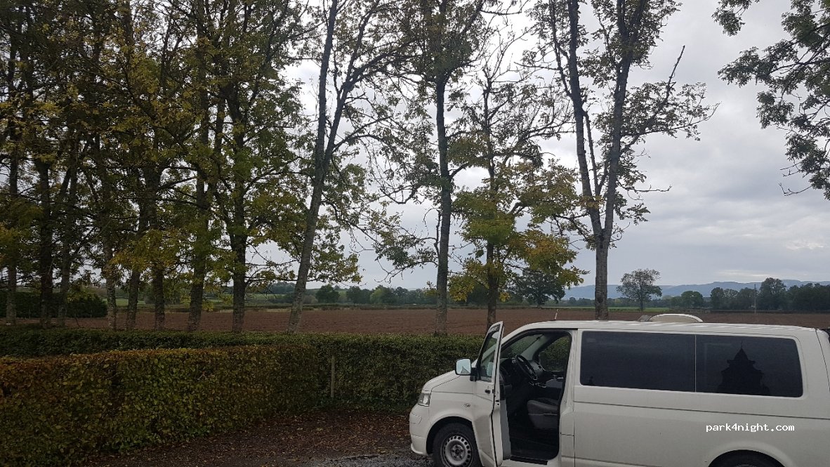 (71400) Tavernay - Le Bourg — foto 2