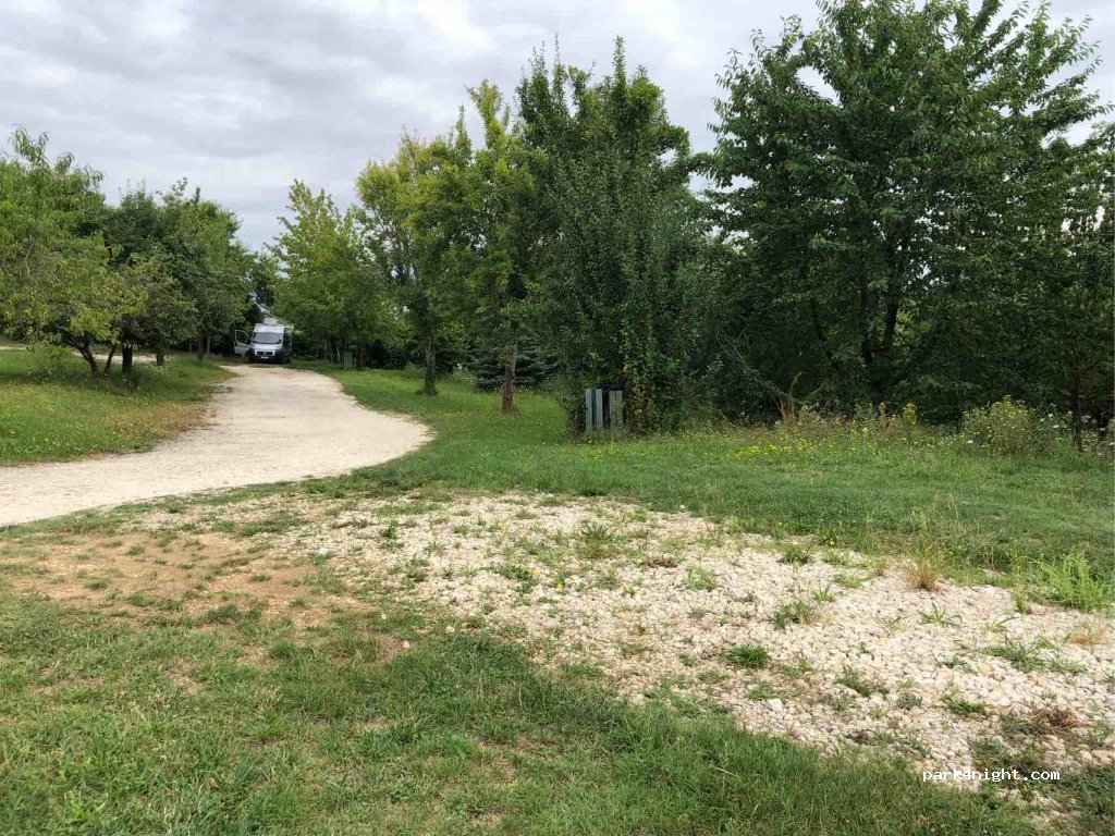 (32380) Saint-Clar - 2-8 Chemin de Ronde — foto