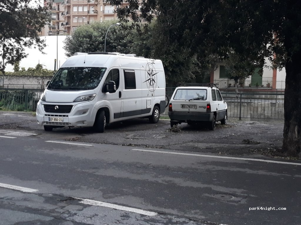 (17024) Finale Ligure - 112 Via Calvisio — foto